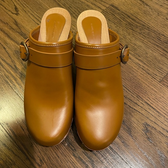 Gorgeous leather Isabel Marant clogs perfect for Fall and Winter - Picture 2 of 9